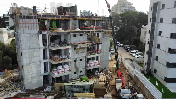 התור 6, תמונה 13
